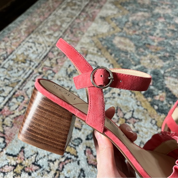 Sole Society Scyler Ruffle Suede Block Heel Sandals Sz 11 - Picture 4 of 8